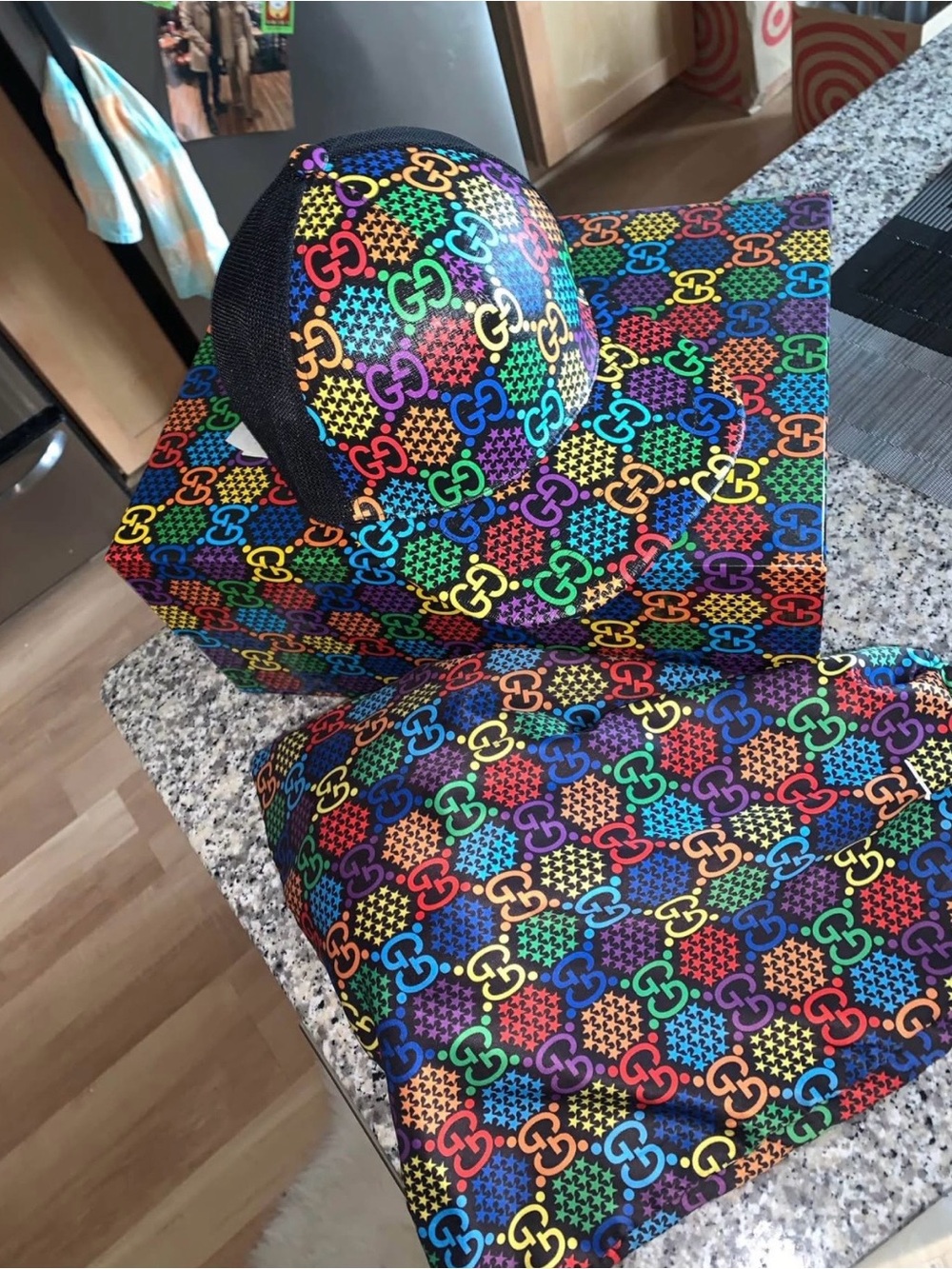 Gucci Psychedelic hat with original packaging box and dust bag